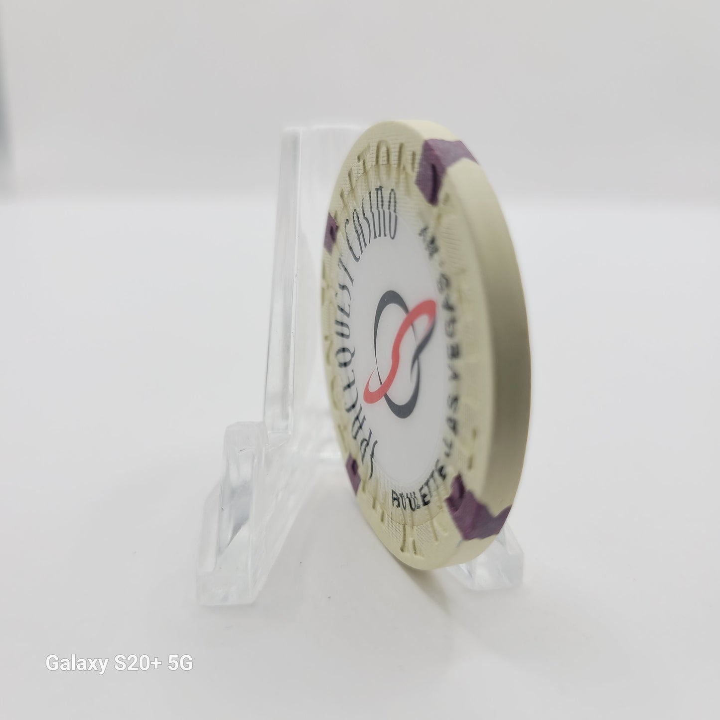 Las Vegas Hilton Las Vegas Nevada 1997 "Spacequest Casino" Cream ROULETTE Chip N9917