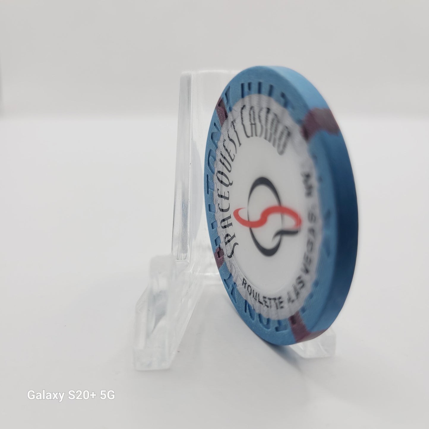 Las Vegas Hilton Las Vegas Nevada 1997 "Spacequest Casino" Dark Blue ROULETTE Chip N9917