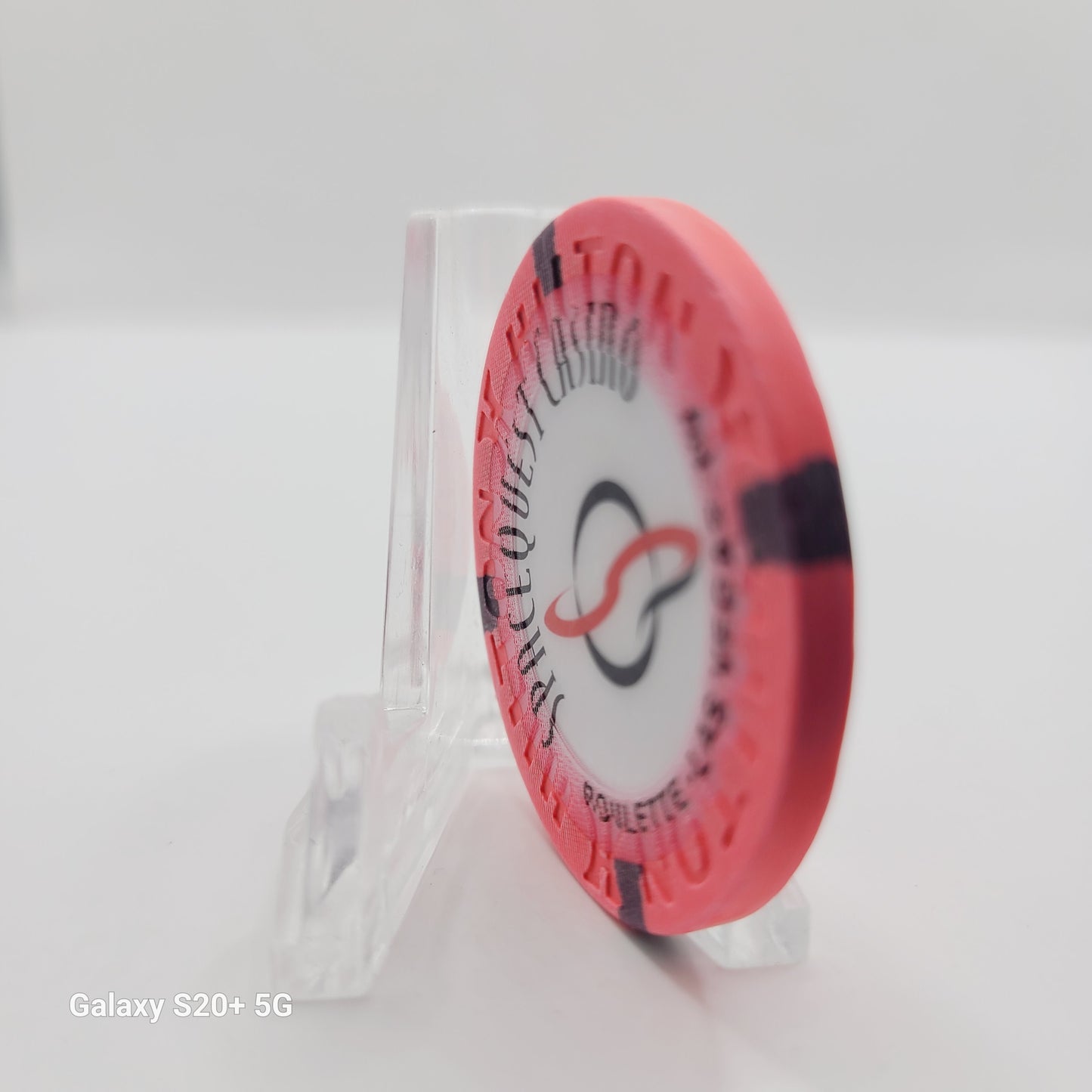 Las Vegas Hilton Las Vegas Nevada 1997 "Spacequest Casino" Hot Pink ROULETTE Chip N9917