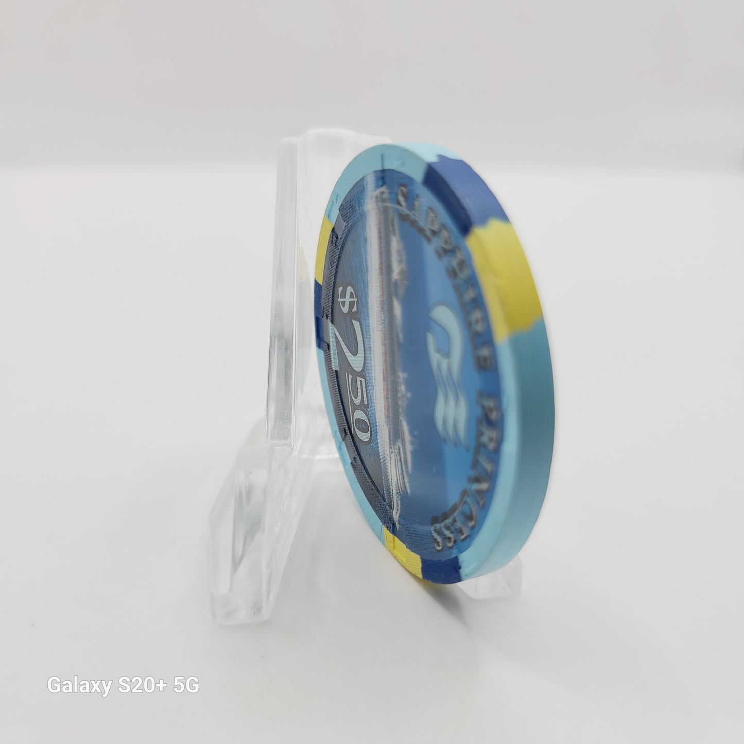 Princess Cruises "Sapphire Princess" 2004 $2.50 Casino Chip CG035514