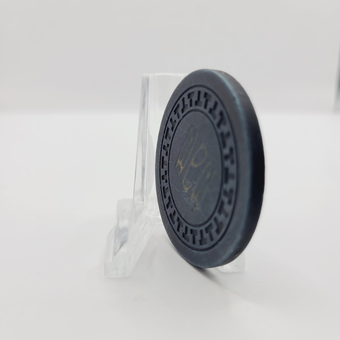 Walker's Tavern Henderson Kentucky "Illegal" 1945 $.50 Cent Casino Chip CG199013