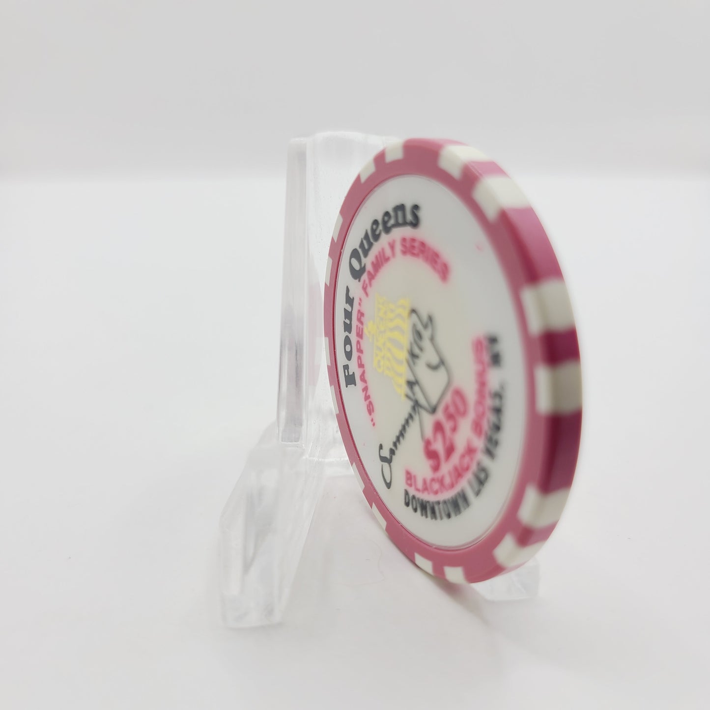 Four Queens Hotel Casino Las Vegas Nevada "Snapper" Family Series is "Sammy" 1996 $2.50 Casino Chip N4695