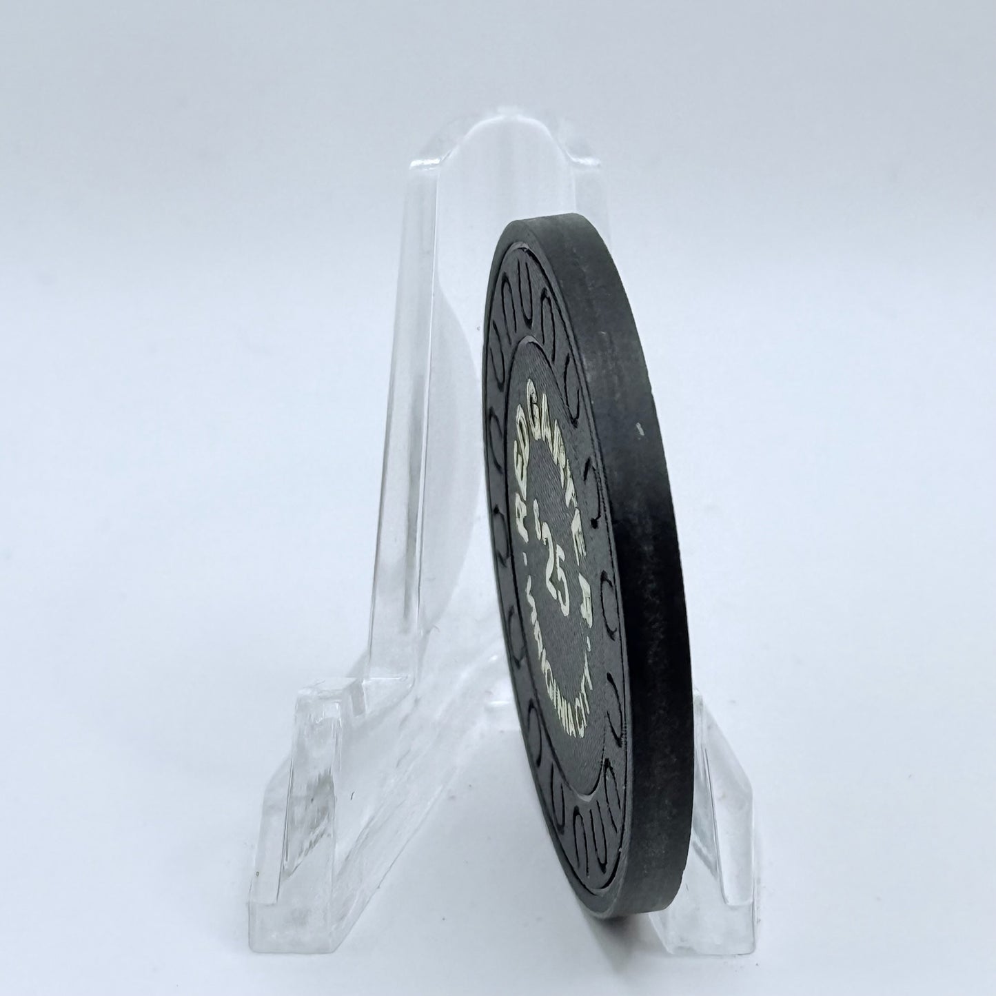 Red Garter Virginia City Nevada 1961 'Misspell' $25 Casino Chip N4395