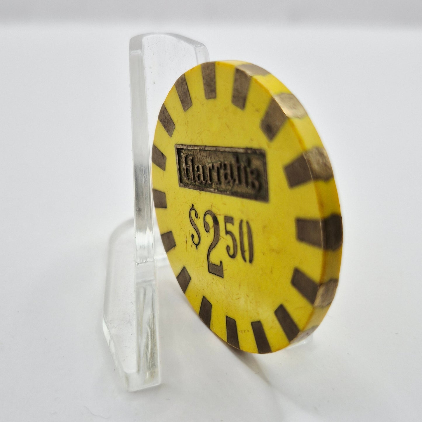 Harrah's Hotel Casino Reno Tahoe Nevada 1980 $2.50 Casino Chip N6439