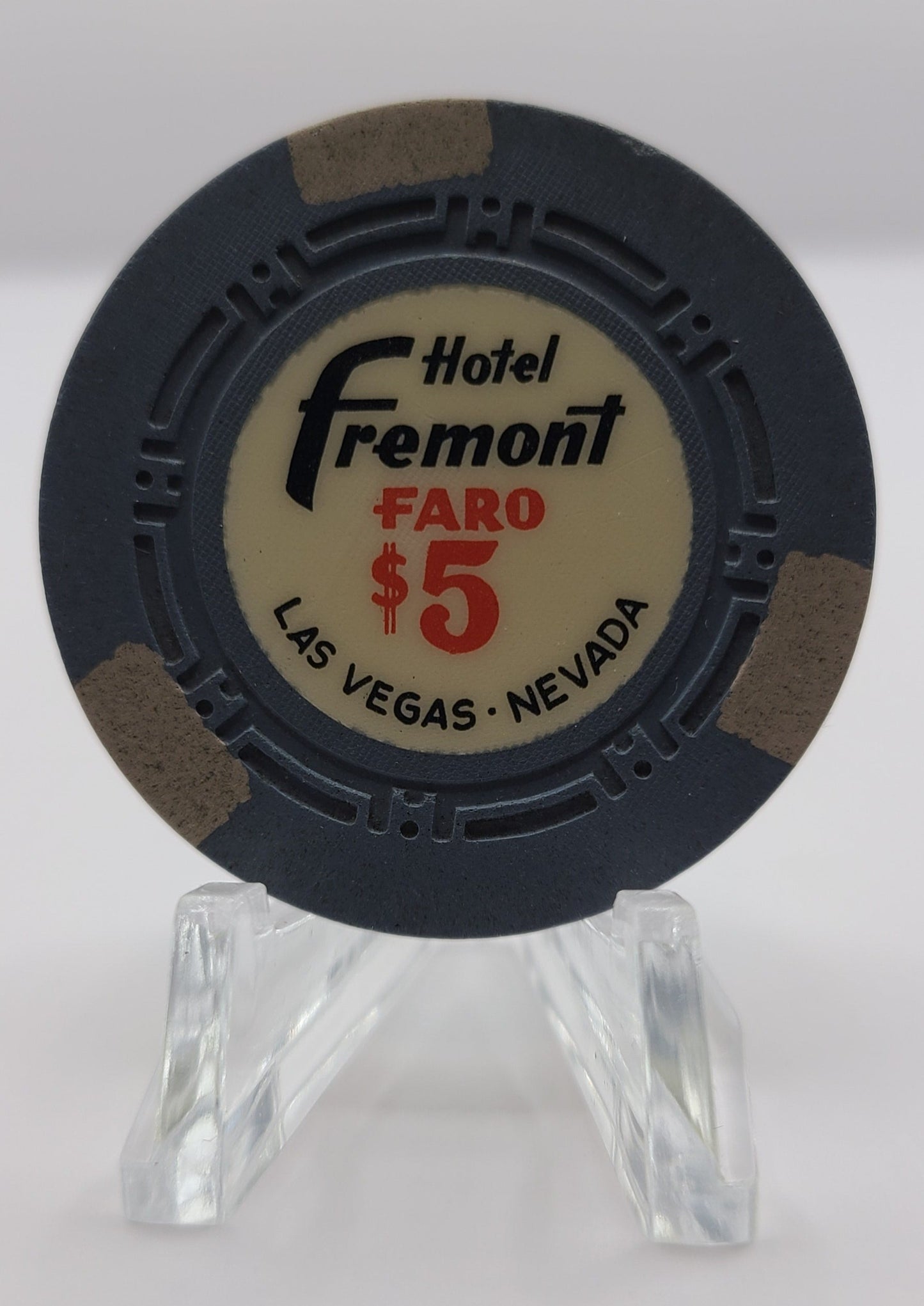 Hotel Fremont Las Vegas NV "Faro" $5 Chip N7582