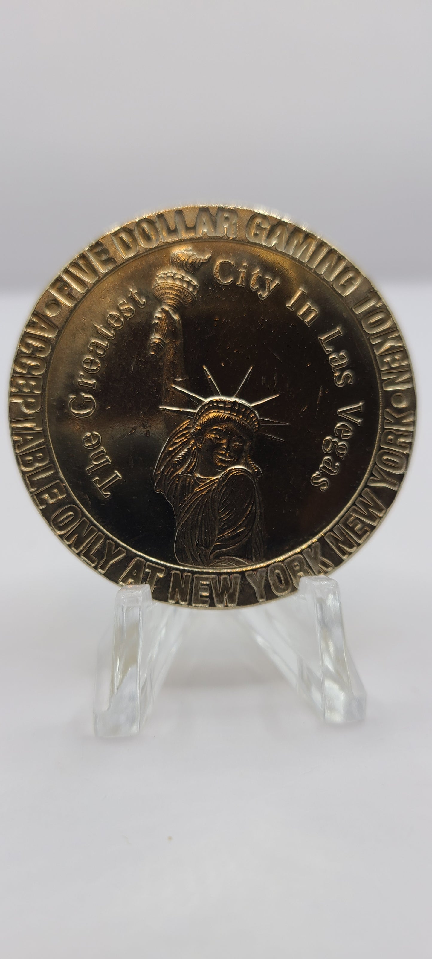 New York New York Hotel Casino Las Vegas NV "Statue of Liberty "1997 $5 Gaming Token