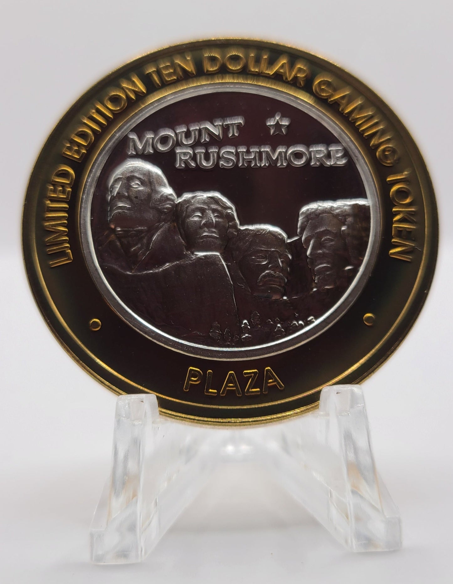 Plaza Hotel Casino Las Vegas Nevada "Mount Rushmore" 2005 $10 Silver Strike