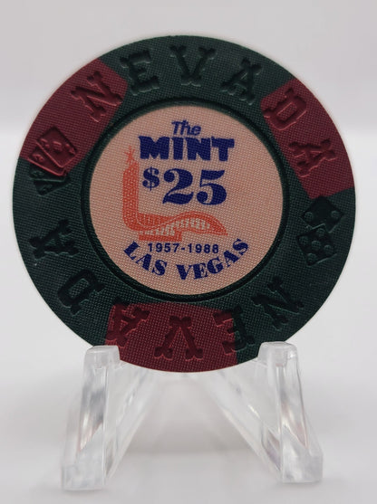 Mint Hotel Casino Las Vegas Nevada "Borland Imitation" 1992 $25 Chip N5966