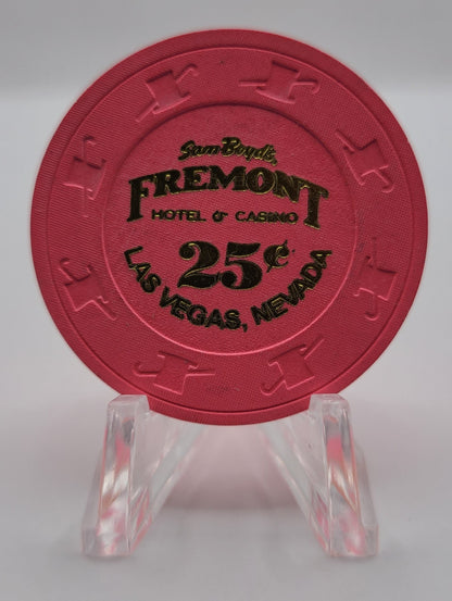 Freemont Hotel Casino Las Vegas Nevada 2010 $.25 Chip E9825