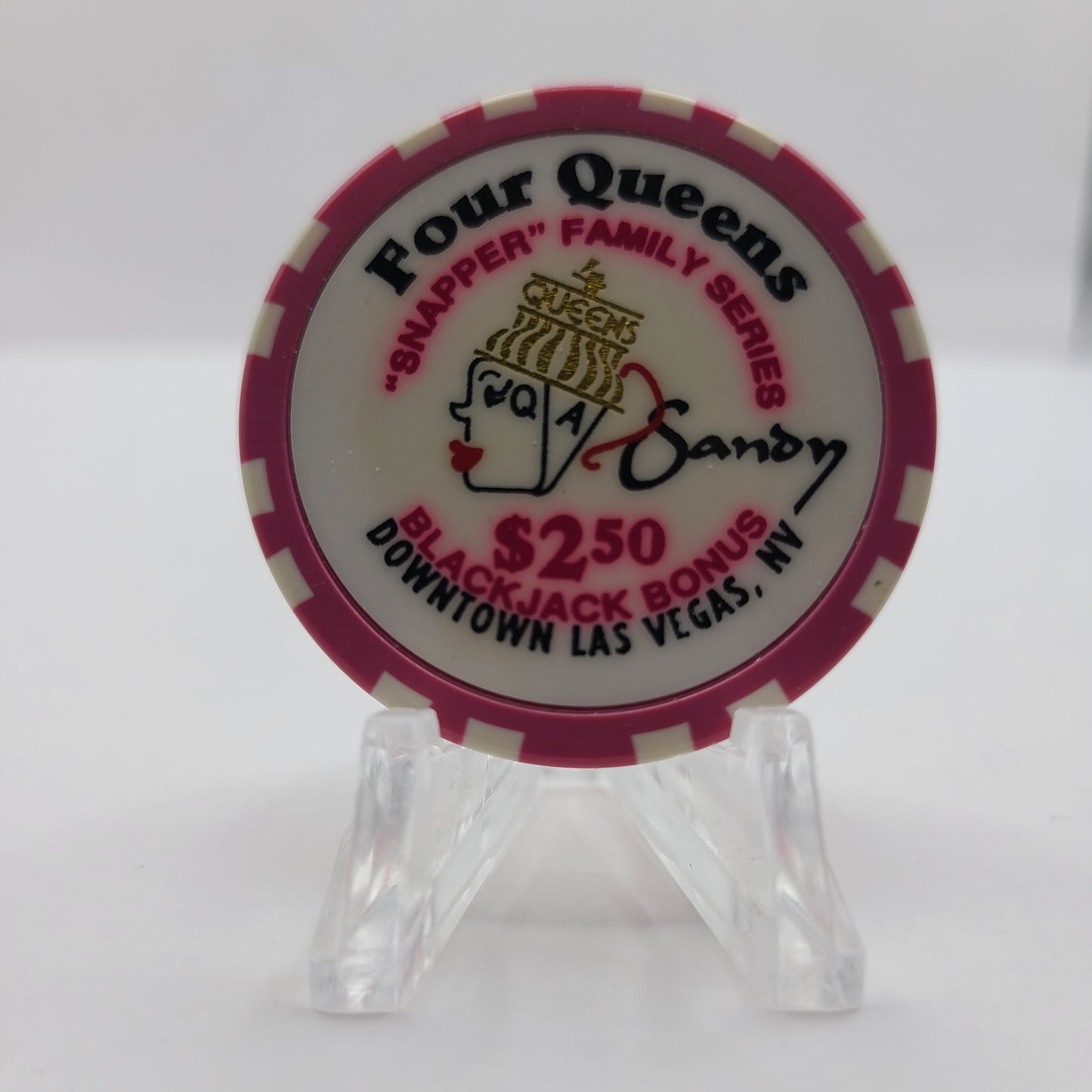 Four Queens Hotel Casino Las Vegas Nevada 1996 "Sandy" $2.50 Chip N6664