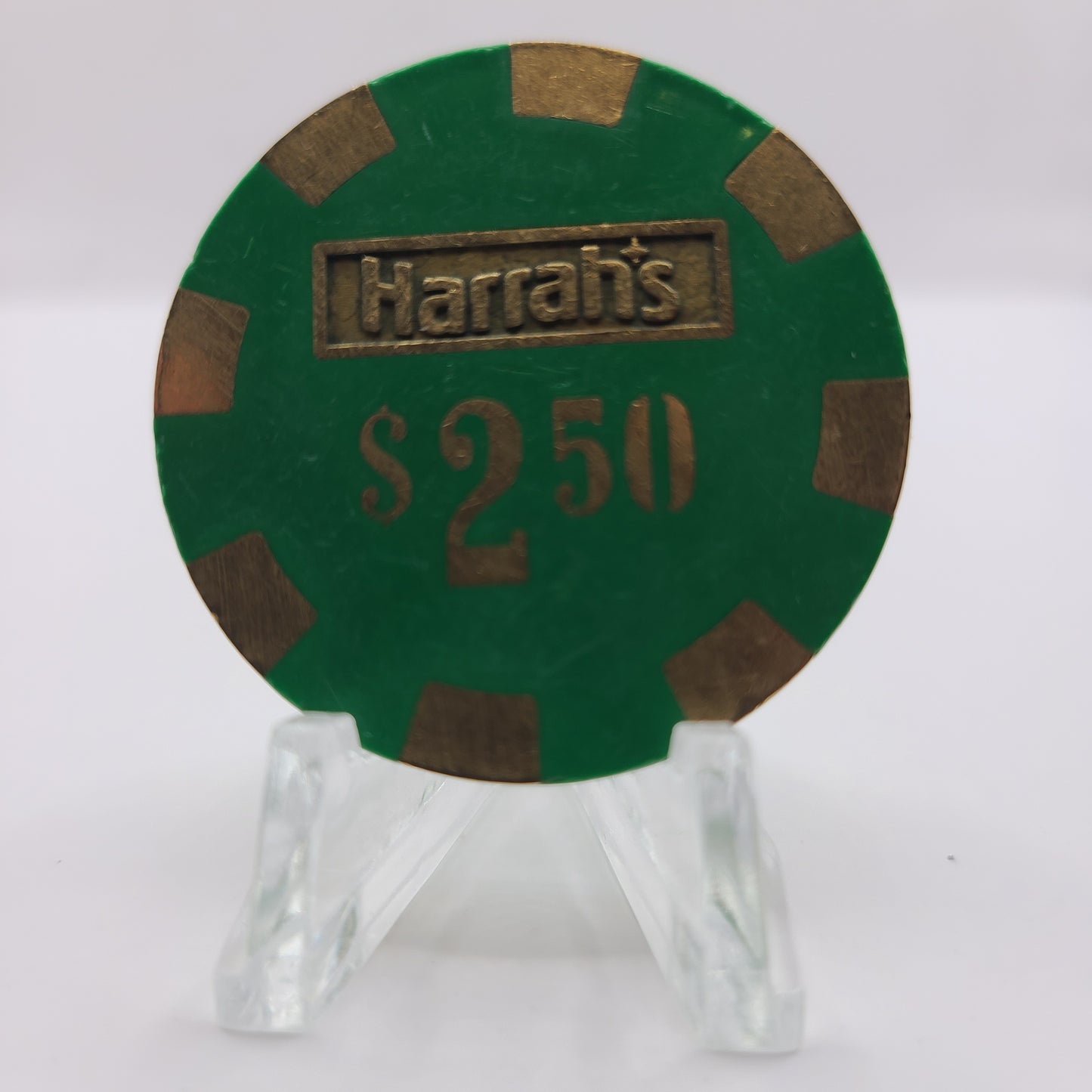 Harrah's Casino Reno Tahoe Nevada 1980's $2.50 Chip N5132 (Worn)