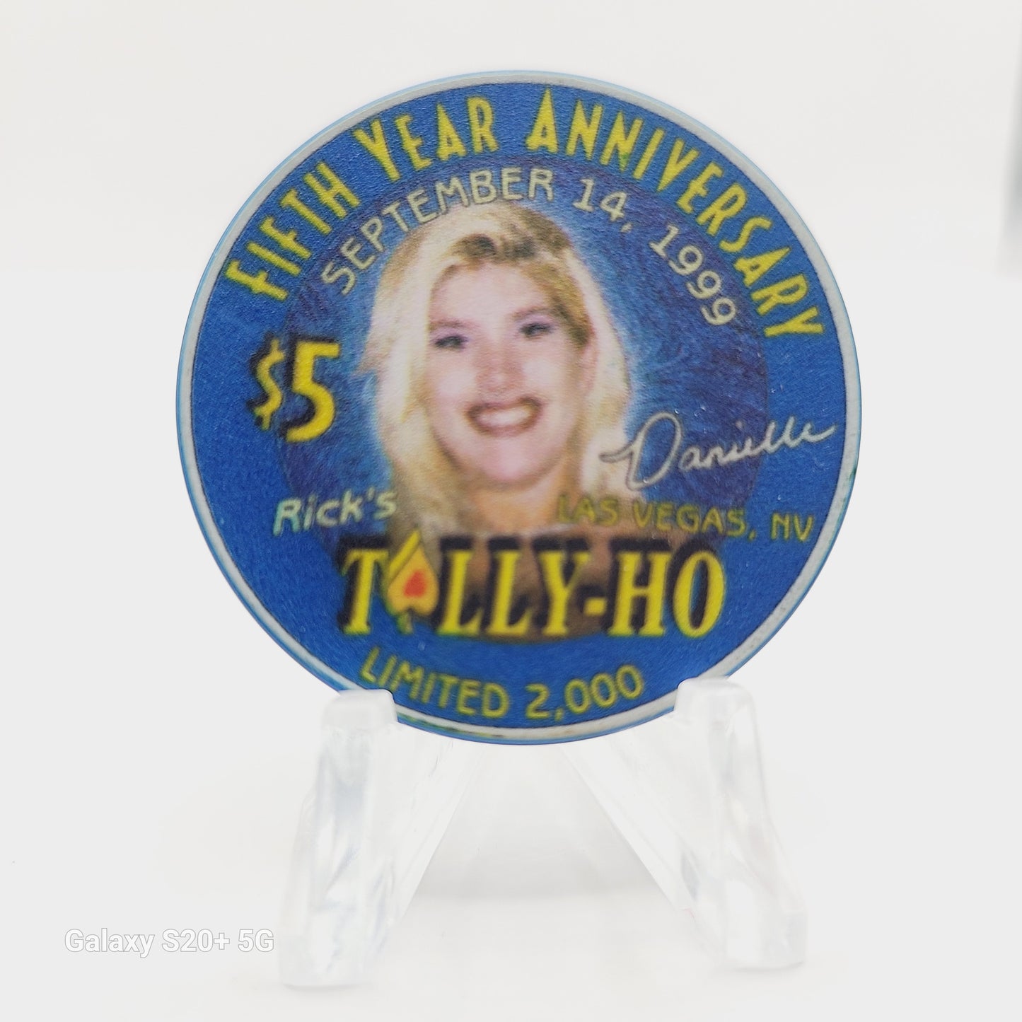 Tally-Ho "Gentlemen's Cabaret" Las Vegas Nevada 1999 "5th Anniversary" $5 Chip V7348  LMT 2000