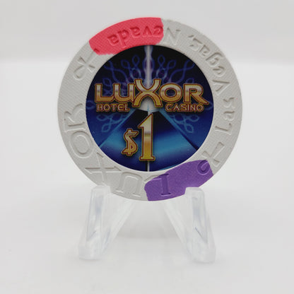 Luxor Hotel Casino Las Vegas Nevada 2004 $1 Casino Chip E4889