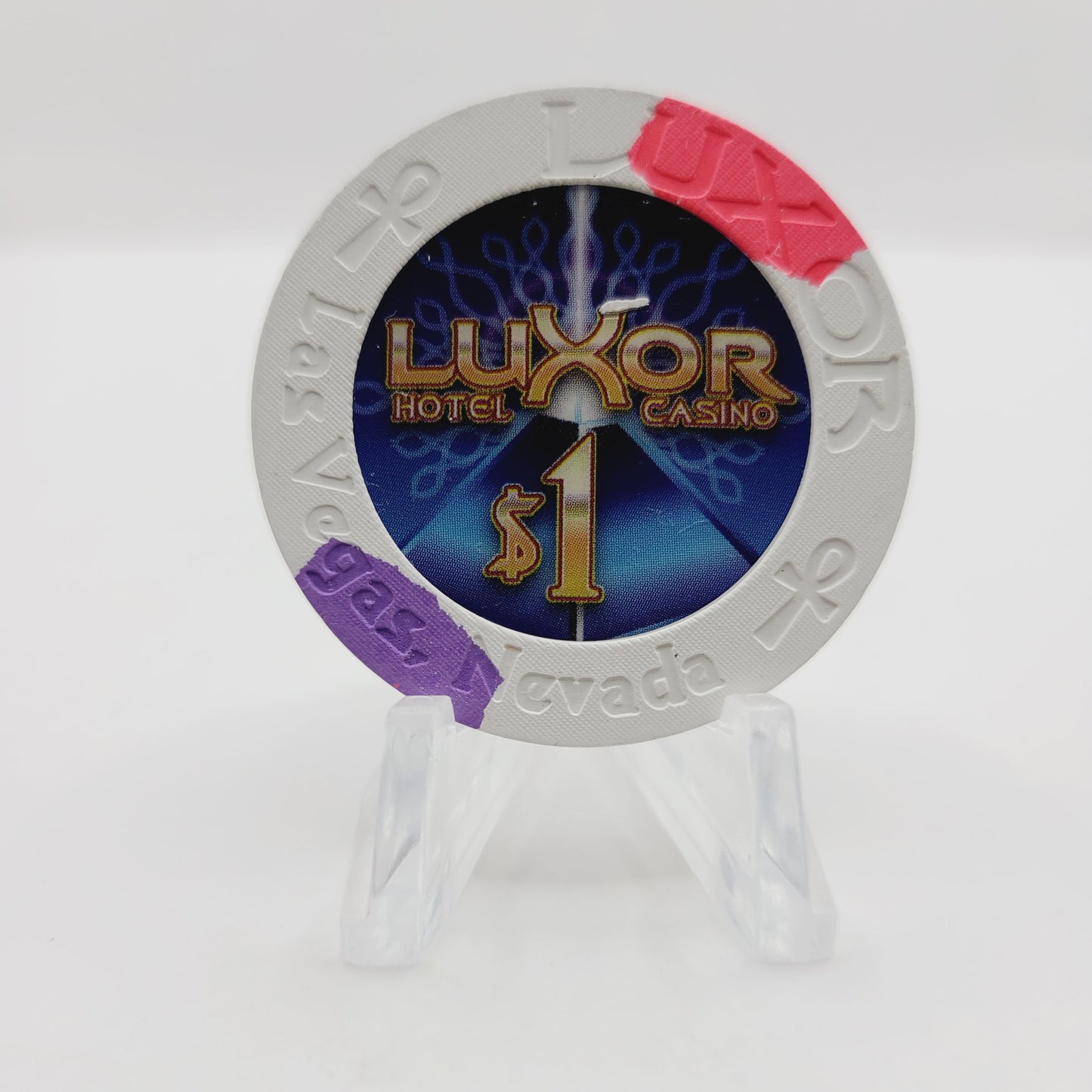 Luxor Hotel Casino Las Vegas Nevada 2004 $1 Casino Chip E4889