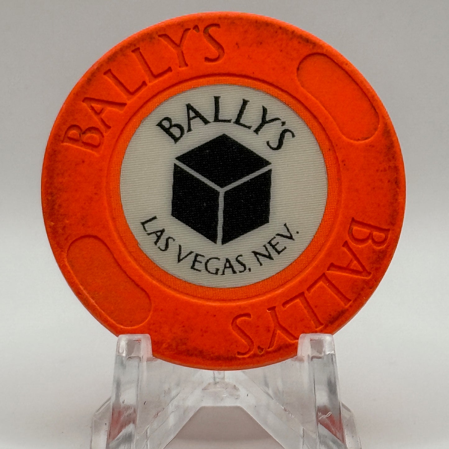 Bally's Las Vegas Nevada 1986 Series 104 Roulette Orange Casino Chip V7889
