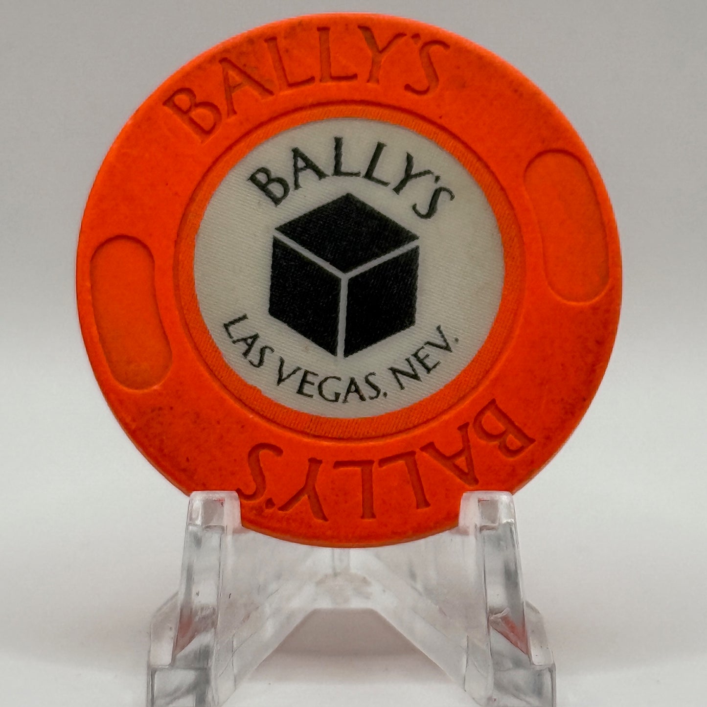 Bally's Las Vegas Nevada 1986 Series 104 Roulette Orange Casino Chip V7889