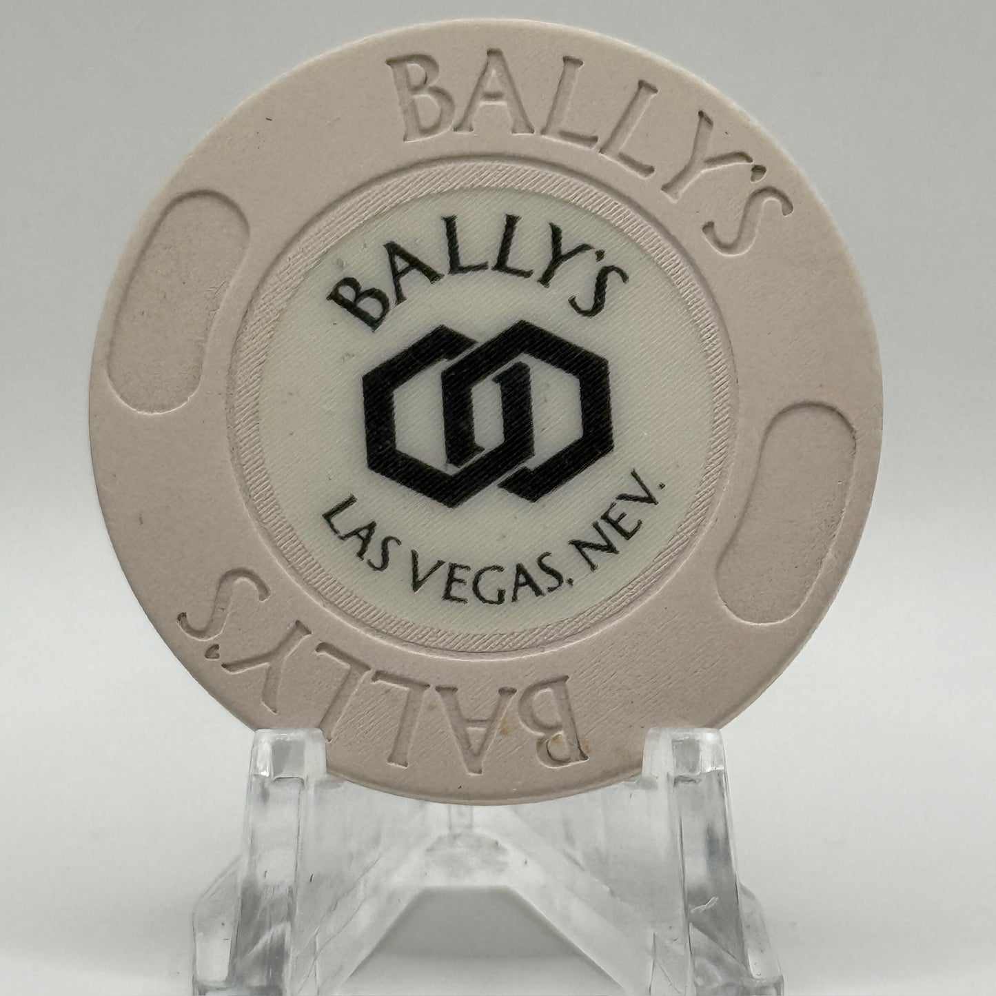 Bally's Las Vegas Nevada 1986 Series 107 Roulette White Casino Chip V7893