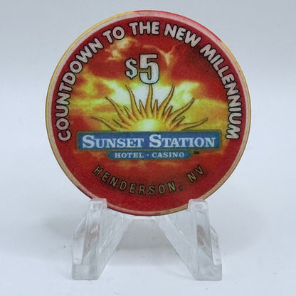 Sunset Station Henderson Nevada 1999 'Twos' Series 2 LE $5 Casino Chip V3480