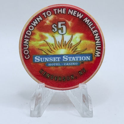 Sunset Station Henderson Nevada 1999 'Threes' Series 2 LE $5 Casino Chip V3481