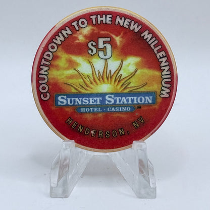 Sunset Station Henderson Nevada 1999 'Sevens' Series 2 LE $5 Casino Chip V3485
