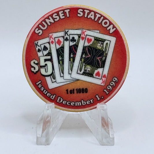 Sunset Station Henderson Nevada 1999 'Kings' Series 2 LE $5 Casino Chip V3491