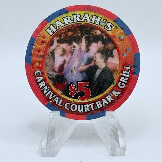 Harrah's Las Vegas Nevada 2002 'Carnival Court Bar And Grill' LE $5 Casino Chip V8903
