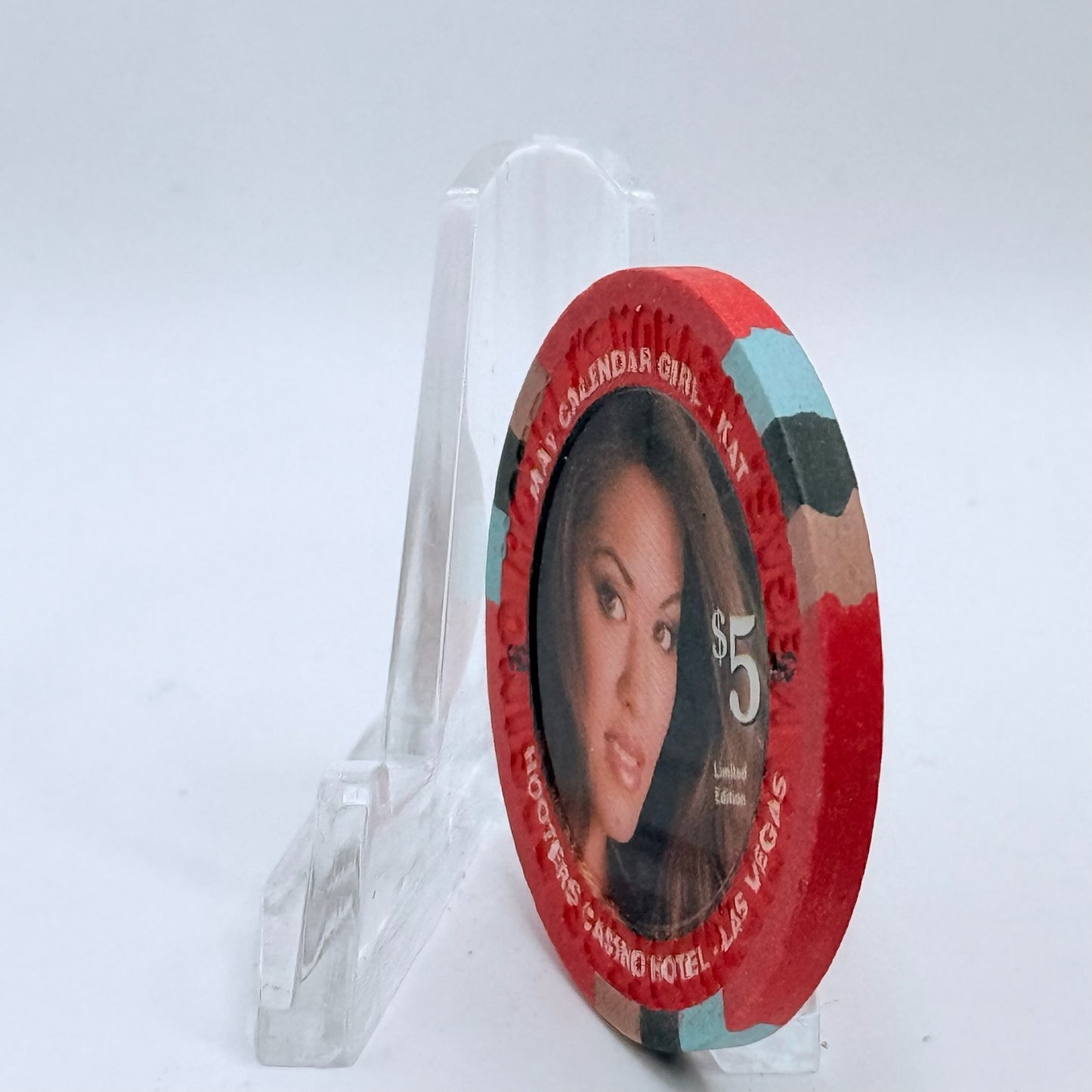 Hooters Casino Hotel Las Vegas Nevada 2007 'May Calendar Girl - Kat' Series 5 LE $5 Casino Chip E5896