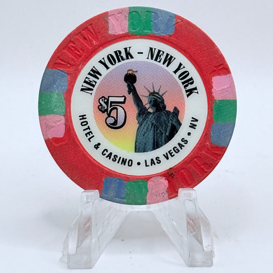 New York New York Las Vegas Nevada 2002 $5 Casino Chip E1663