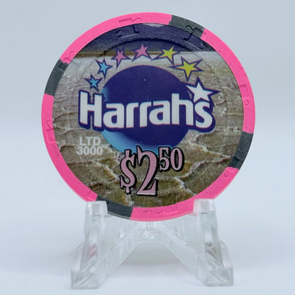 Harrah's Laughlin Nevada 2001 'But It's a Dry Heat' LE $2.50 Casino Chip V8945