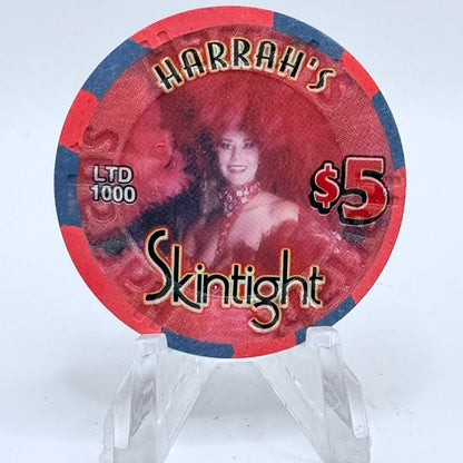 Harrah's Las Vegas Nevada 2002 'Skintight' LE $5 Casino Chip E0972