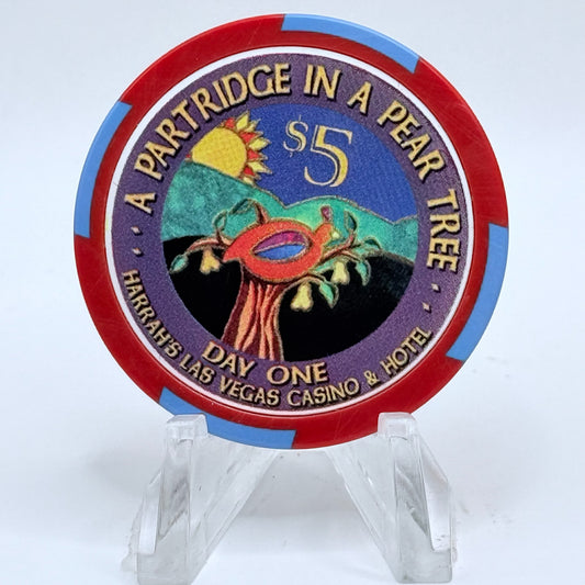 Harrah's Las Vegas Nevada 2002 'First Day Of Christmas - A Partridge In A Pear Tree' LE $5 Casino Chip E0944