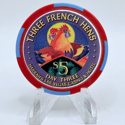Harrah's Las Vegas Nevada 2002 'Third Day Of Christmas - Three French Hens' LE $5 Casino Chip E0952