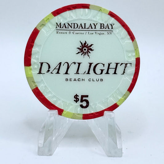 Mandalay Bay Las Vegas Nevada 2013 'Daylight Beach Club' LE $5 Casino Chip D1122