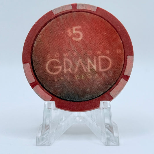 Downtown Grand Las Vegas Nevada 2013 $5 Casino Chip D1242