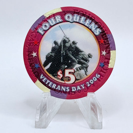 Four Queens Las Vegas Nevada 2006 'Veteran's Day' LE $5 Casino Chip E6764