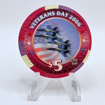 Four Queens Las Vegas Nevada 2006 'Veteran's Day' LE $5 Casino Chip E6764
