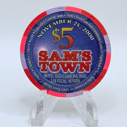 Sam's Town Las Vegas Nevada 2000 'Live!' LE $5 Casino Chip V7447
