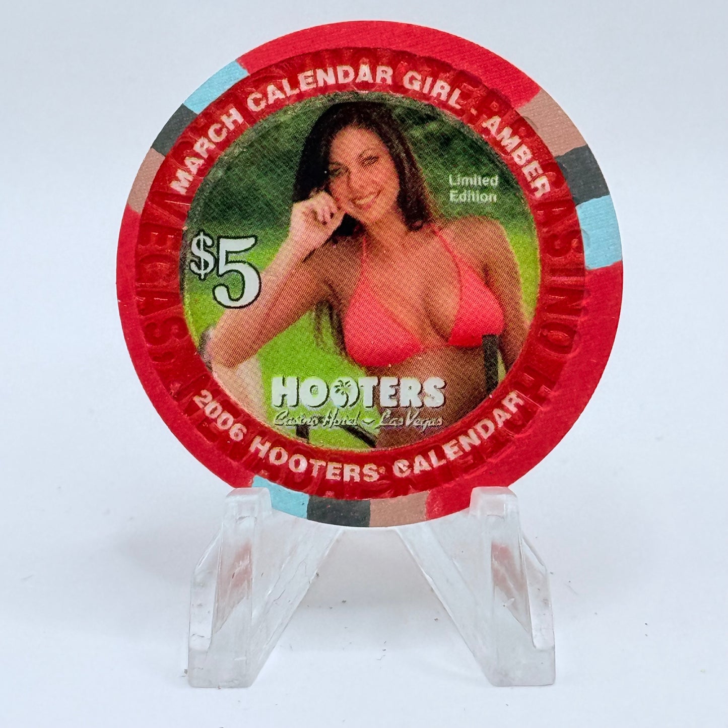 Hooters Casino Hotel Las Vegas Nevada 2006 'Calendar Girl - Amber' Series 4 LE $5 Casino Chip E5135