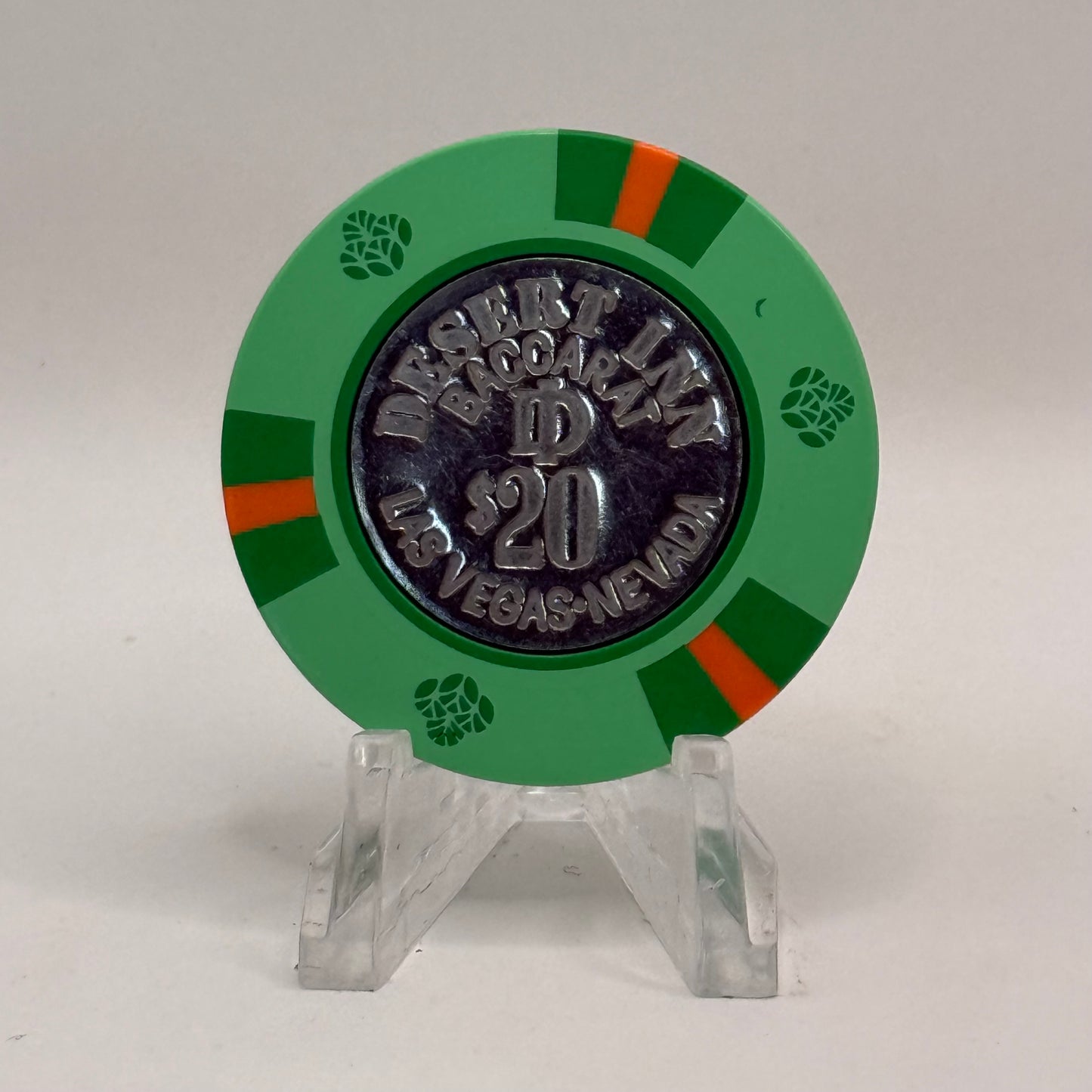 Desert Inn Las Vegas Nevada 'Baccarat' $20 Casino Chip N4719