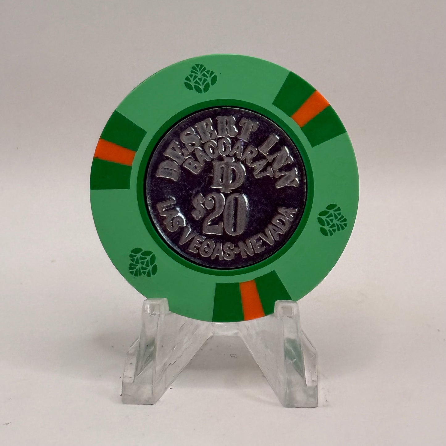 Desert Inn Las Vegas Nevada 'Baccarat' $20 Casino Chip N4719