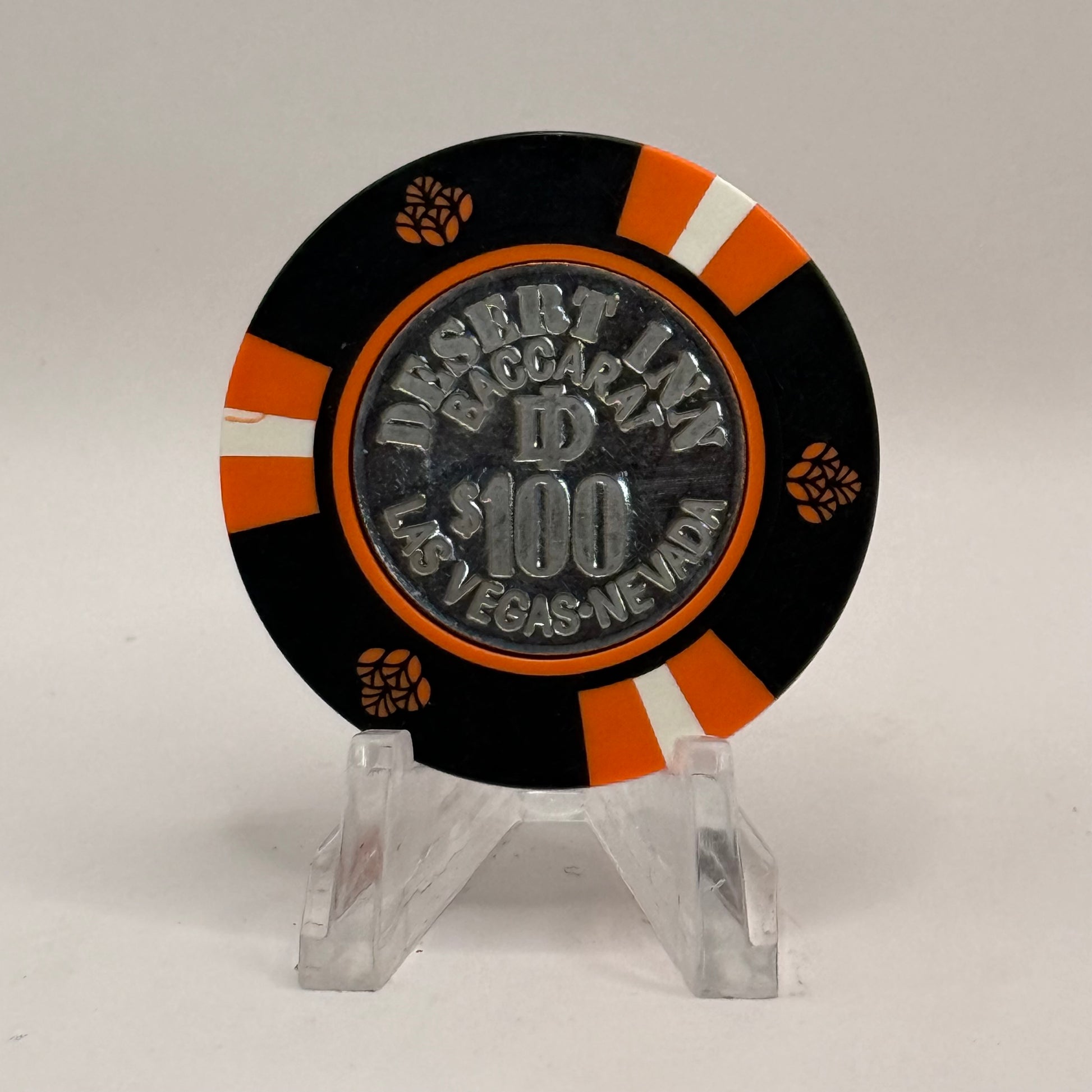 Desert Inn Las Vegas Nevada 1981 'Baccarat' $100 Casino Chip N0544