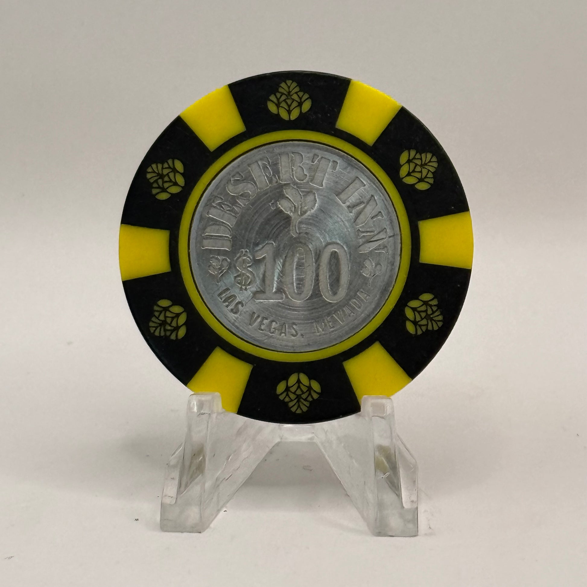 Desert Inn Las Vegas Nevada 1981 $100 Casino Chip N4640