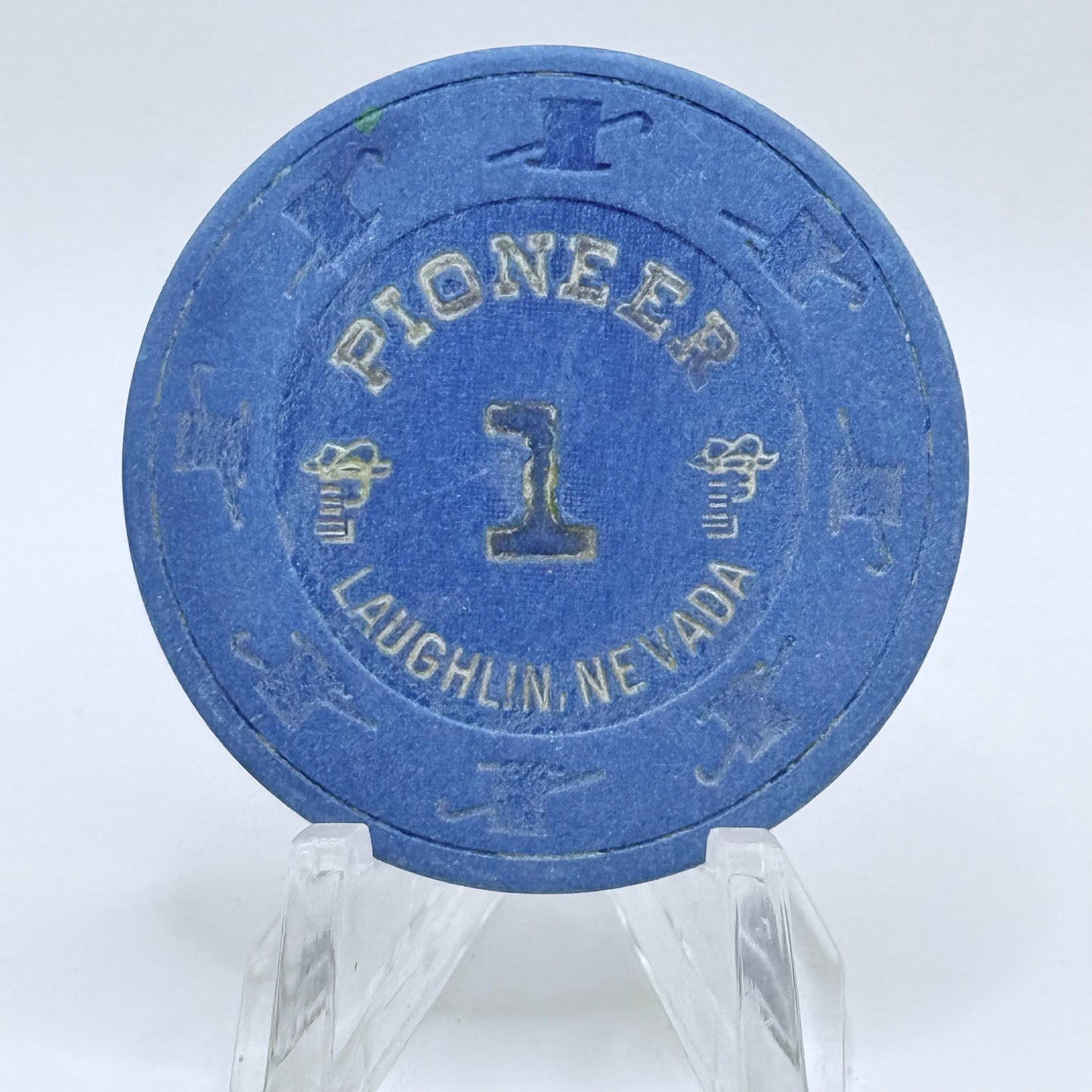 Pioneer Hotel & Gaming Hall Laughlin Nevada Series 201 Roulette Casino Chip N8946