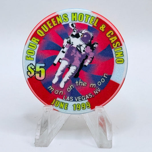 Four Queens Las Vegas Nevada 1999 'Man on the Moon' Series 17 LE $5 Casino Chip V2527