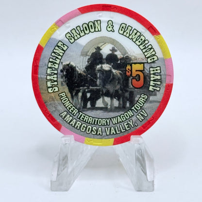Stateline Saloon Amargosa Valley Nevada 1997 'Pioneer Territory Wagon Tours' LE $5 Casino Chip V1595