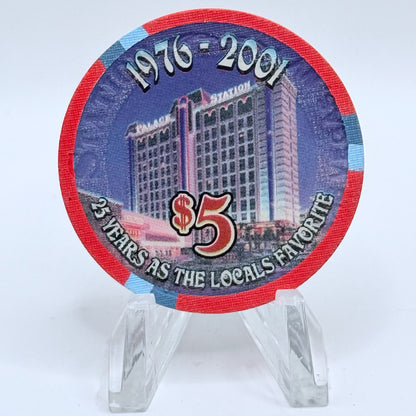 Palace Station Las Vegas Nevada 2001 '25th Anniversary' LE $5 Casino Chip V9344