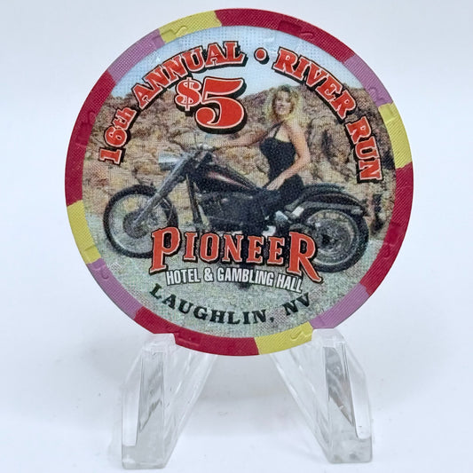 Pioneer Hotel & Gaming Hall Laughlin Nevada 1998 '16th Annual River Run' LE $5 Casino Chip V1299