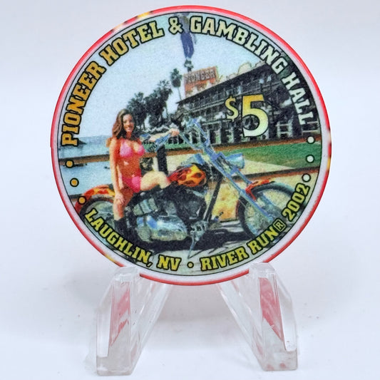 Pioneer Hotel & Gaming Hall Laughlin Nevada 2002 'River Run' LE $5 Casino Chip V9512