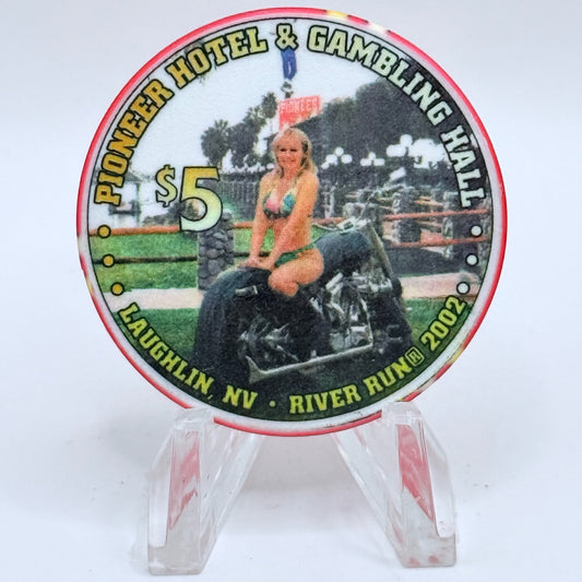 Pioneer Hotel & Gaming Hall Laughlin Nevada 2002 'River Run' LE $5 Casino Chip V9510