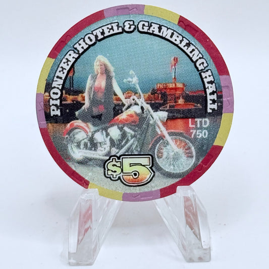Pioneer Hotel & Gaming Hall Laughlin Nevada 2001 'River Run' LE $5 Casino Chip V7406